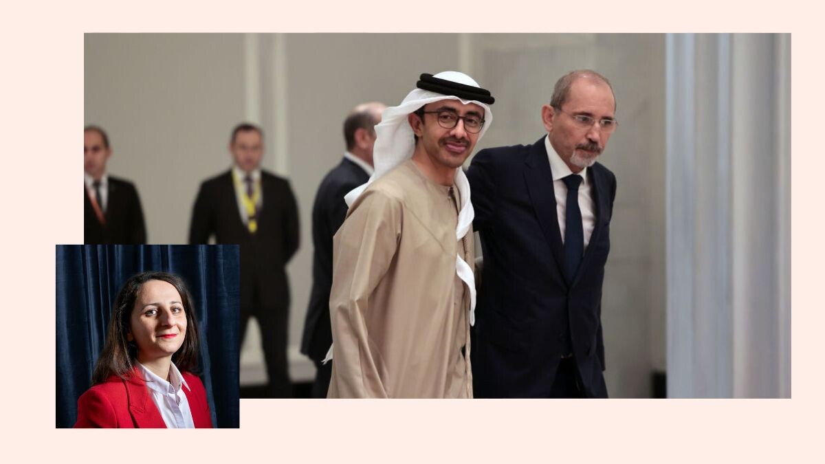 Hoe één familie Saudi-Arabië, Iran en de Verenigde Staten tegelijk tegen elkaar uitspeelt